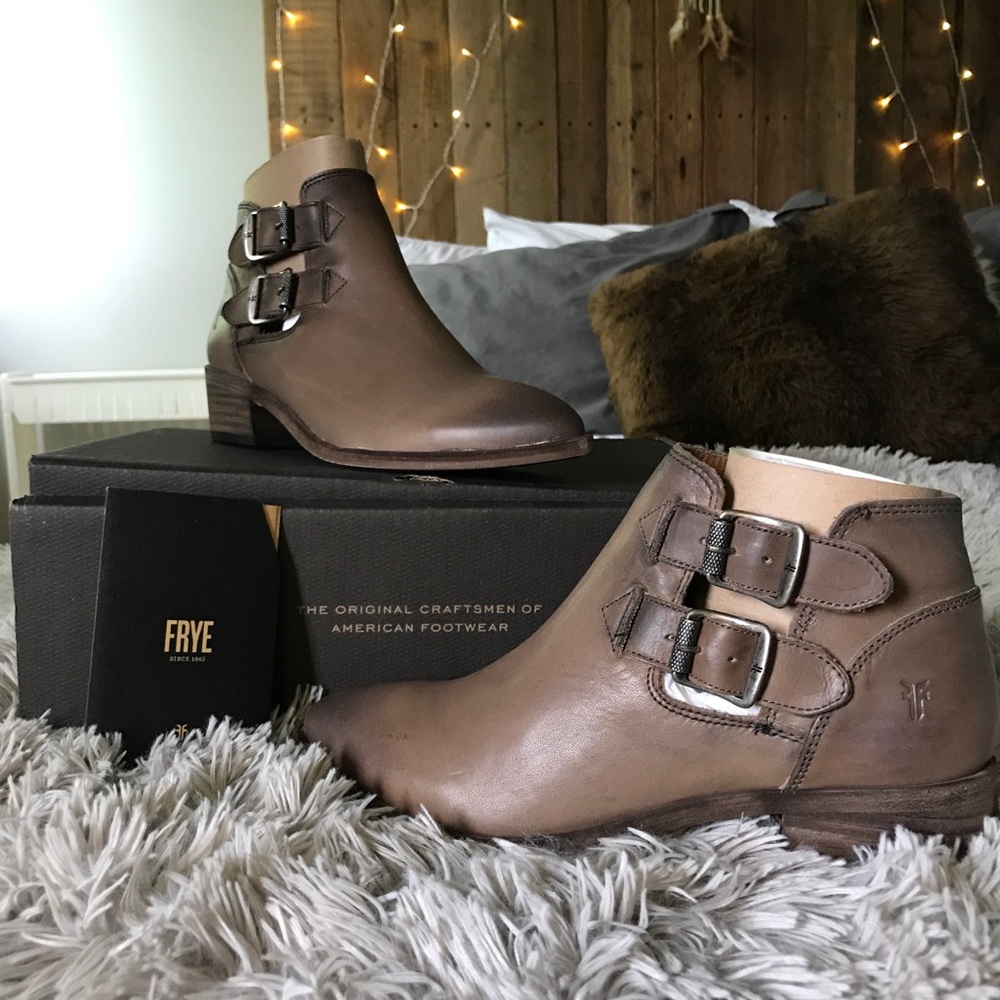 Frye Ray Moto Shootie - Size 7